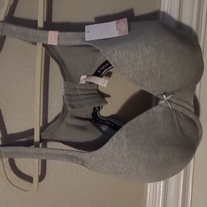 Cacique lightly lined t-shirt bra. Size 46DDD grey. Cotton